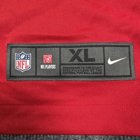Tom Brady Jersey Mens XL Tampa Bay Buccaneers NFL Red Nike On Field Polyester - Picture 6 of 10